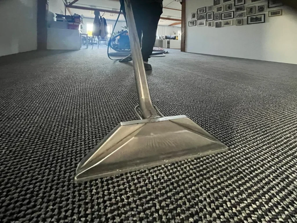 Pranie i czyszczenie wykładzin - Łódź, Zgierz - usługi dla firm i Klientów indywidualnych - RPclean - Rafał Przybyła